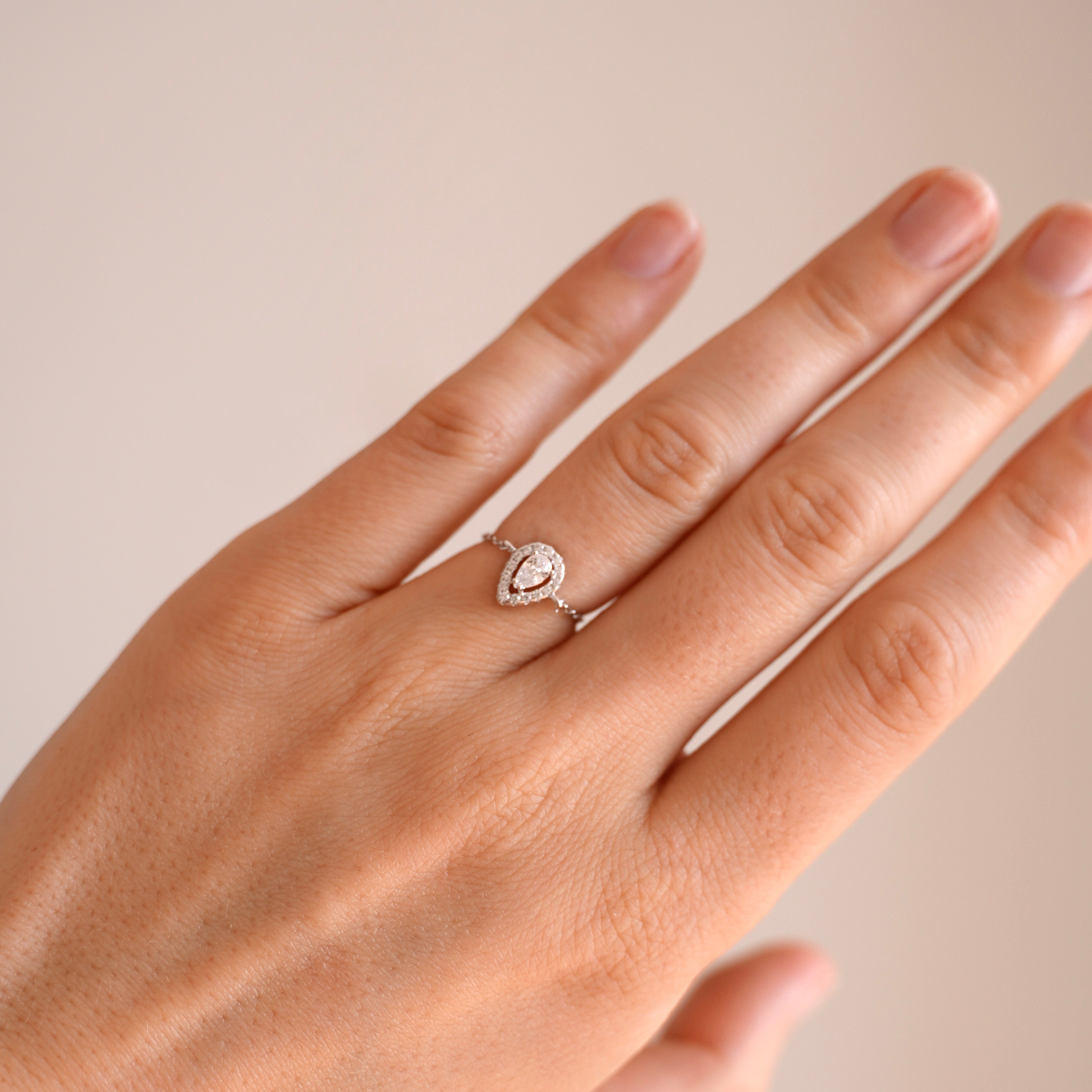 Drop chain ring